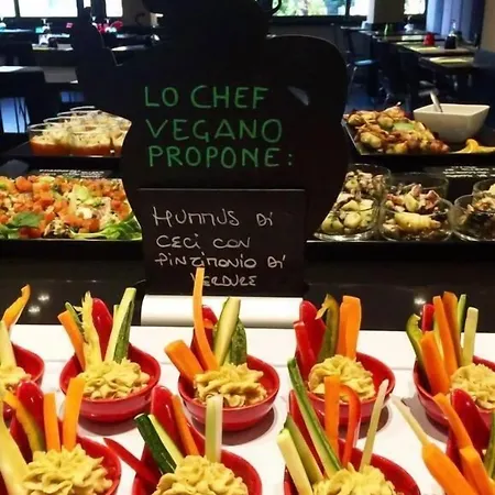 Ines מלון קאטוליקה